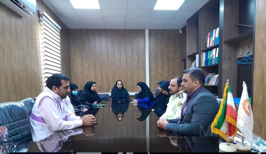 تقدیر رئیس بهزیستی شهرستان عنبرآباد از واحد پیشگیری فرماندهی انتظامی این شهرستان تقدیر رئیس بهزیستی شهرستان عنبرآباد از واحد پیشگیری فرماندهی انتظامی این شهرستان