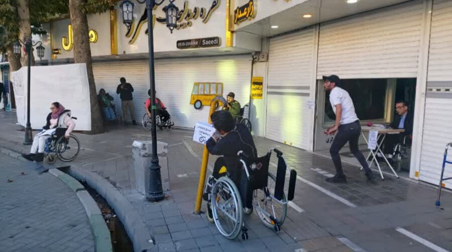 نظرآباد | نخستین تئاترخیابانی افراد دارای معلولیت نظرآبادی اجرا شد