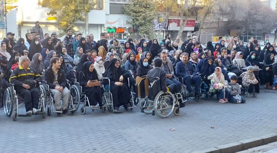 نظرآباد | نخستین تئاترخیابانی افراد دارای معلولیت نظرآبادی اجرا شد