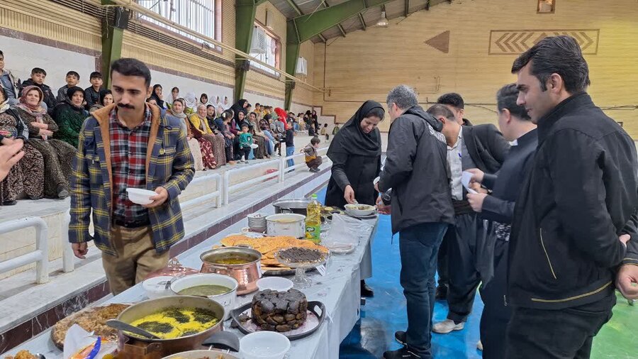 سقز | جشنواره غذاهای محلی در سنته 