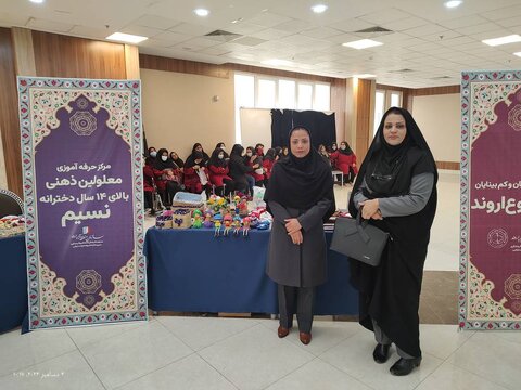 نمایشگاه توانمندی های مراکز توانبخشی بهزیستی خرمشهر افتتاح شد