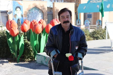 گزارش تصویری ا دای احترام ، غبار روبی و عطر افشانی گلزار شهدا معزز به مناسبت گرامیداشت 12 آذر ماه روز جهانی افراد دارای معلولیت