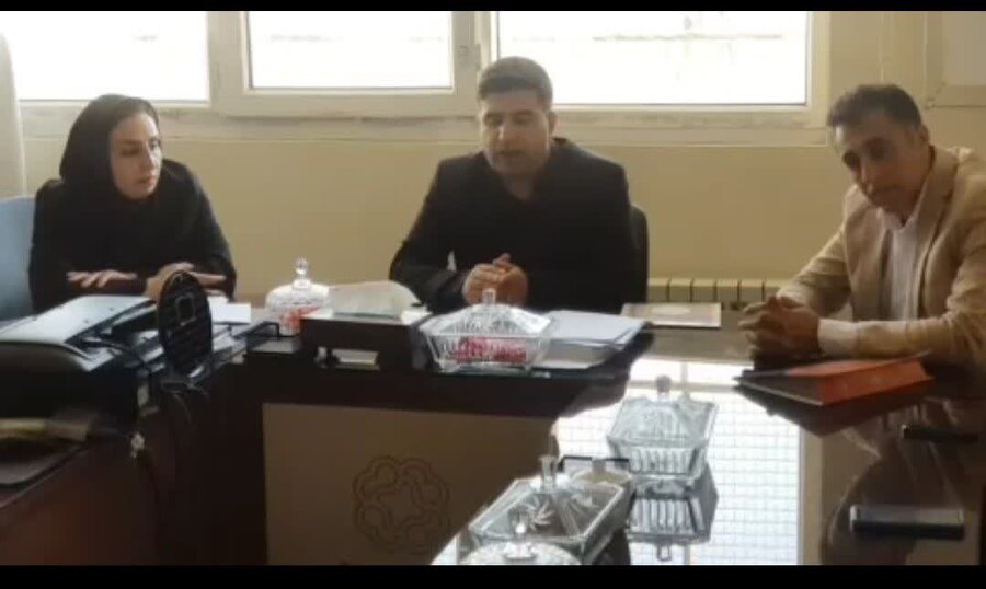 ابلاغ حکم مشاور شهردار در امور معلولین در کامیاران