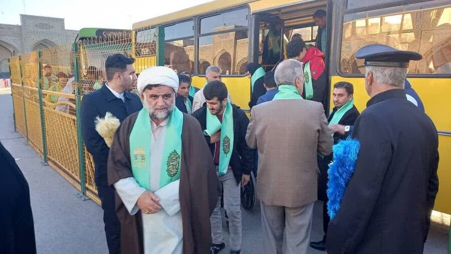 اعزام جمعی از مددجویان بهزیستی گیلان به سفر زیارتی مشهد مقدس