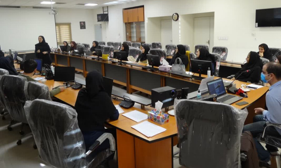 کارگاه آموزشی بهبود و مراقبت از روابط خانواده در پنج سال نخست زندگی مشترک برگزار شد