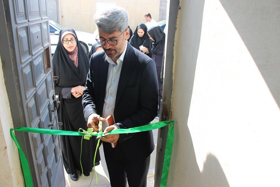 افتتاح کارگاه تولیدی حمایتی ویژه افراد بازتوان شده مرکز بیماران روانی فجر آسایش