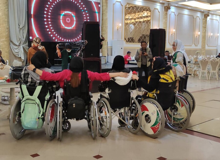 جشن گرامیداشت روز جهانی افراد دارای معلولیت در تالار امیران اهواز برگزار شد