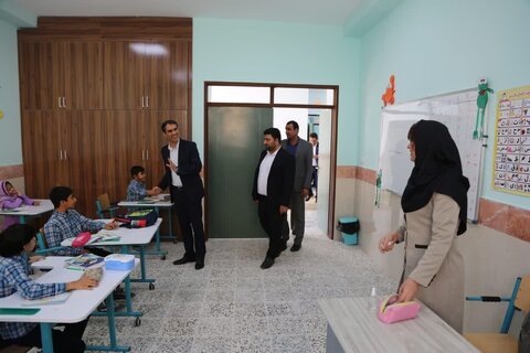 نگرش جدید سرپرست بهزیستی استان بوشهر در دیدار با دانش آموزان استثنایی روستای بستانلو شهرستان عسلویه
