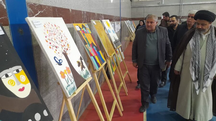 برپایی نمایشگاه آثار معلولین در شهرستان ماکو