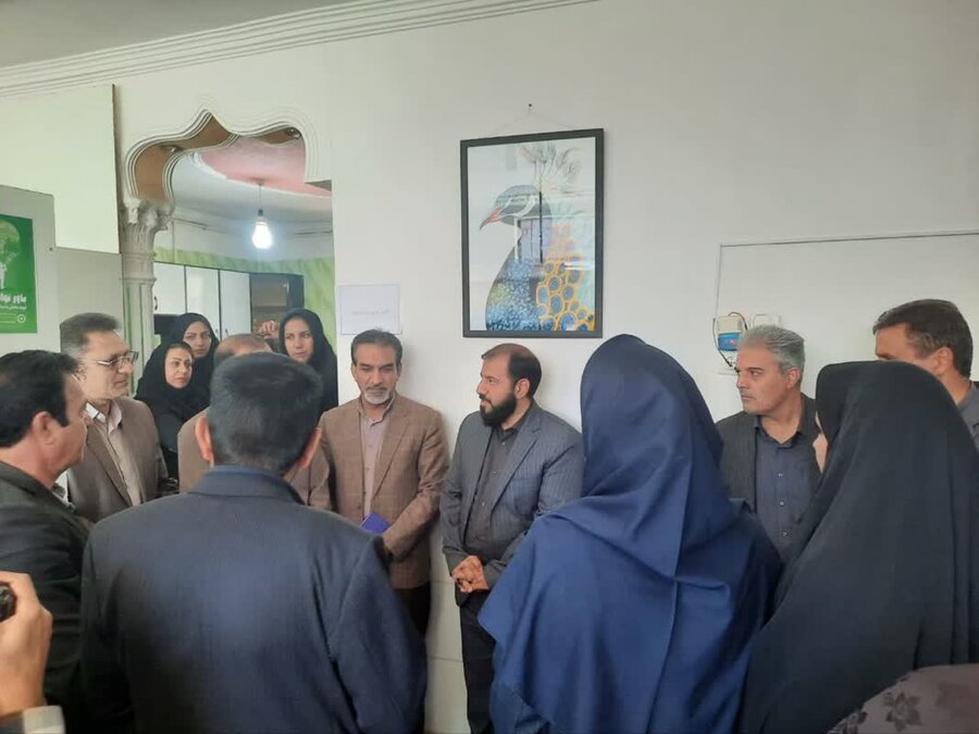 نخستین مرکز روزانه توانبخشی و حرفهآموزی معلولان پسرانه بالای ۱۴ سال  زرند افتتاح شد. نخستین مرکز روزانه توانبخشی و حرفهآموزی معلولان پسرانه بالای ۱۴ سال  زرند افتتاح شد.