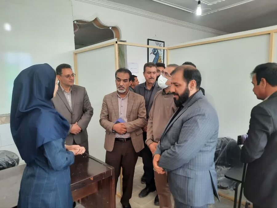 نخستین مرکز روزانه توانبخشی و حرفهآموزی معلولان پسرانه بالای ۱۴ سال  زرند افتتاح شد. نخستین مرکز روزانه توانبخشی و حرفهآموزی معلولان پسرانه بالای ۱۴ سال  زرند افتتاح شد.