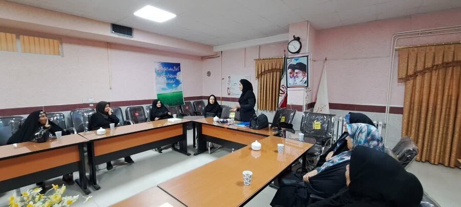 تویسرکان| برگزاری دوره آموزشی مهارتهای سالمندی