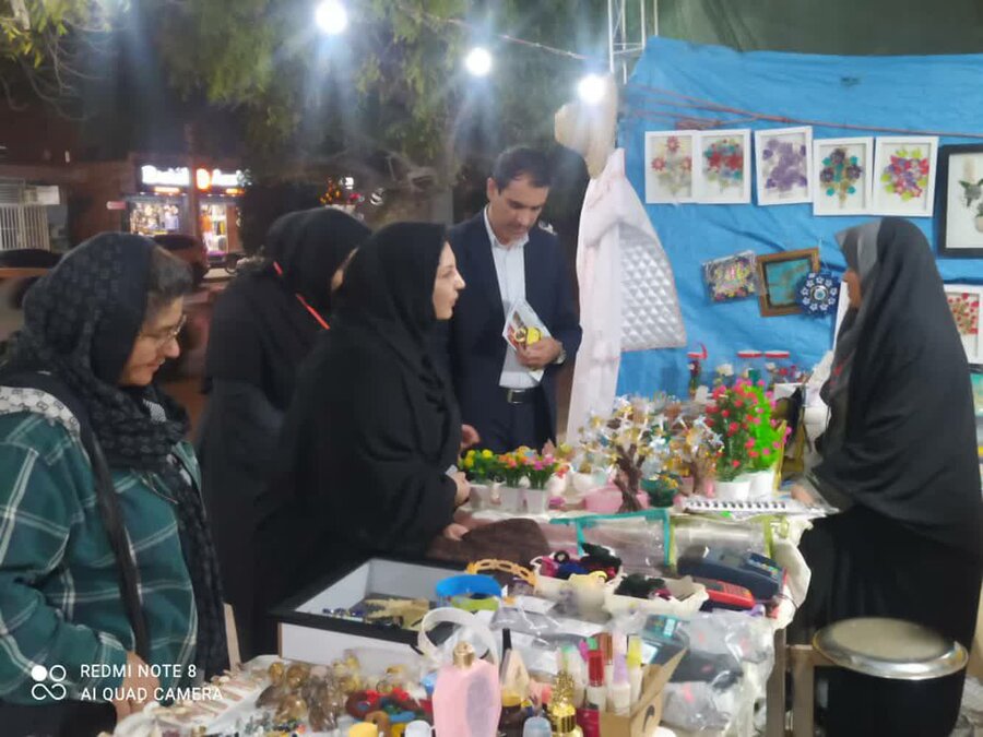 حضور سرپرست بهزیستی استان بوشهر در نمایشگاه صنایع دستی و توانمندی های افراد دارای معلولیت در شهرستان کنگان