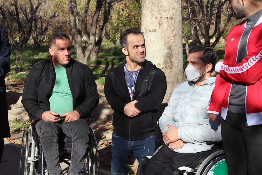 نهال بالندگی توسط قهرمانان پارا آسیایی البرز به مناسبت روز جهانی افراد دارای معلولیت کاشته شد
