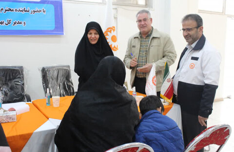 گزارش تصویری| میز ارتباطات مردمی بهزیستی در اولین روز پاسخگوی مردم شریف استان البرز به مناسبت سفر ریاست جمهوری بود