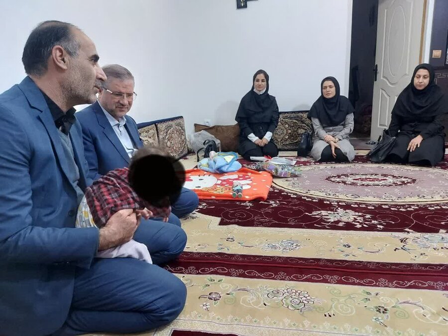 اسدآباد|دیدار با خانواده دارای معلولیت با حضور فرماندار به مناسبت هفته بزرگداشت معلولین