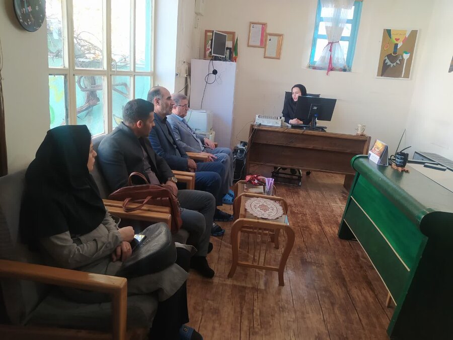 اسدآباد|برگزاری جشن به مناسبت هفته معلولین در مرکز توانبخشی ابن سینا