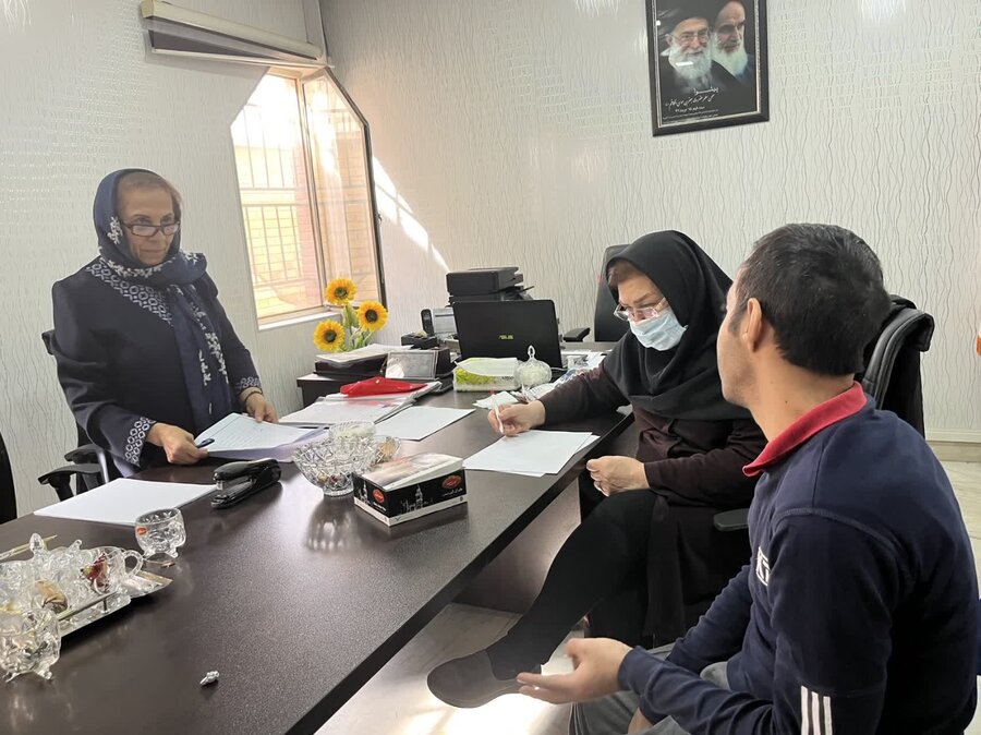 پیشوا | برگزاری جلسه آموزشی توانبخشی ویژه افراد دارای معلولیت ضایعه نخاعی