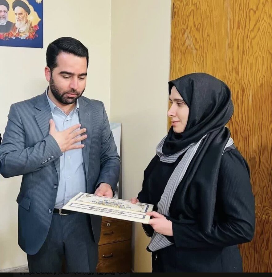 پیشوا| تقدیر بخشدار مرکزی پیشوا از تنها وکیل خبرنگار نابینای شهرستان‌های استان تهران