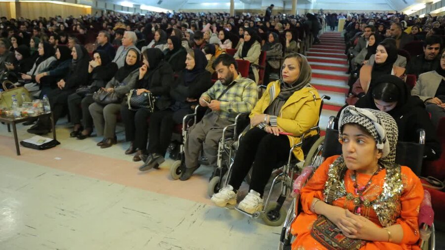 گزارش تصویری/ مراسم گرامیداشت روز جهانی معلولین در سنندج
