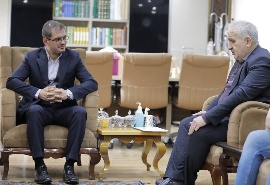 دیدار رئیس فدارسیون ورزشهای نابینایان و کم بینایان کشور با استاندار کردستان