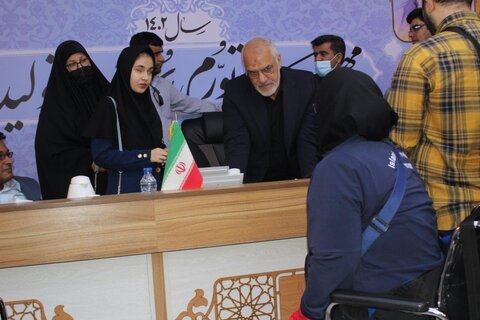گزارش تصویری|نشست صمیمانه استاندار خوزستان با توان یابان نخبه و موفق