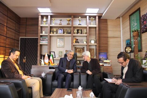 نشست مدیر کل و معاونین بهزیستی فارس با رئیس مجمع نمایندگان فارس