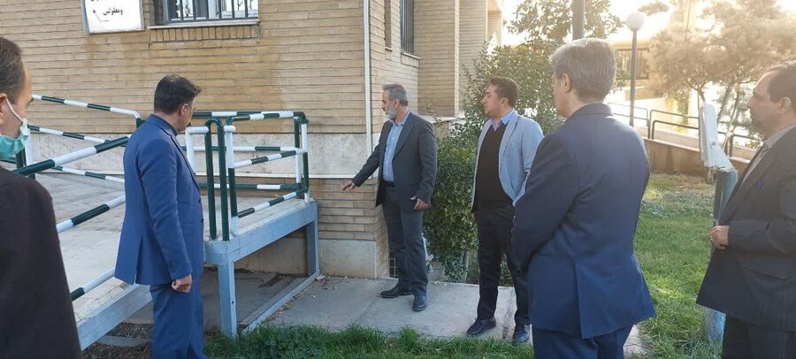 بازدید از اجرای طرحهای مناسبسازی در ادارات و سطح شهر کرمانشاه بازدید از اجرای طرحهای مناسبسازی در ادارات و سطح شهر کرمانشاه