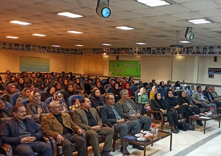 برگزاری آیین تجلیل از سواد آموزان بهزیستی کامیاران
