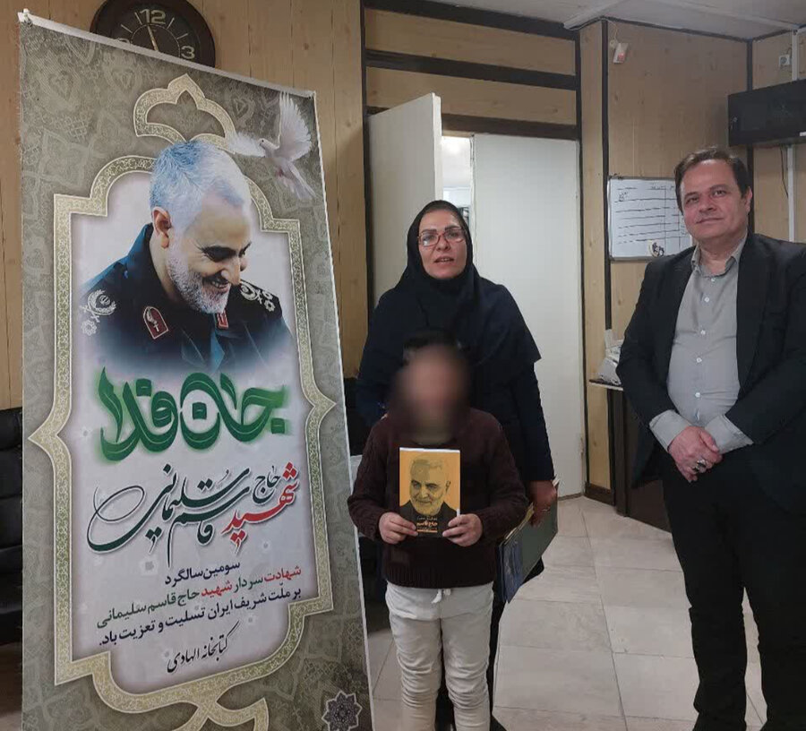 ساوجبلاغ | نشست کتابخوانی مکتب سردار سپهبد شهید سلیمانی با موضوع شهادت و ایثار برگزار شد