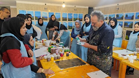 گزارش تصویری| برگزاری دوره کارگاه آموزشی با رویکرد کاربرد نقاشی در توانبخشی در بهزیستی استان بوشهر