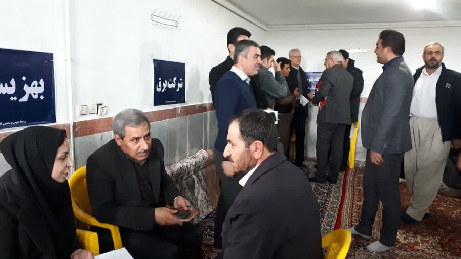 برپایی میز خدمت بهزیستی در کامیاران