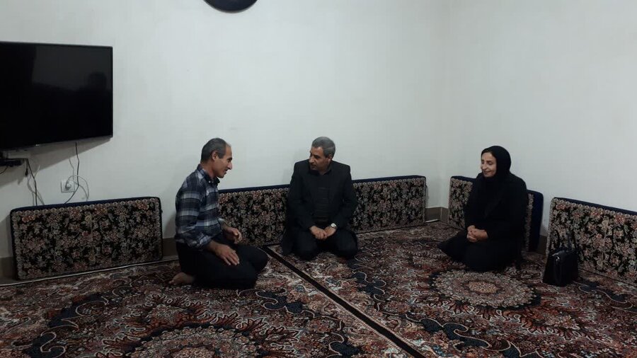 کامیاران/ حضور مدیر کل بهزیستی استان کردستان در منزل خانواده های تحت حمایت