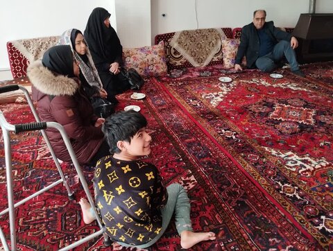 گزارش تصویری|دیدار با خانواده دارای دو عضو معلول بهزیستی بستان آباد