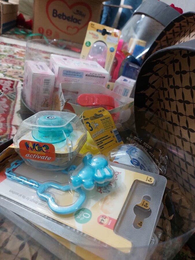 مدیرکل بهزیستی استان البرز از خانواده دارای فرزند سه قلو در فردیس تقدیر کرد