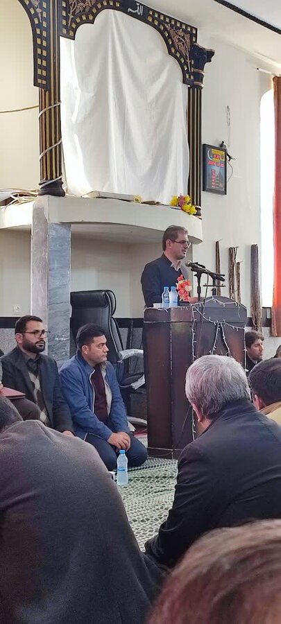 دیواندره/ دیدار استاندار و هئیت همراه با مردم شهر هزارکانیان