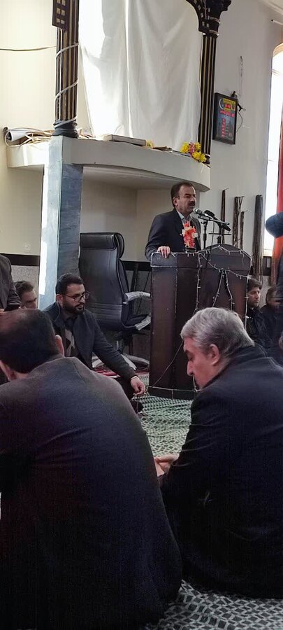 دیواندره/ دیدار استاندار و هئیت همراه با مردم شهر هزارکانیان