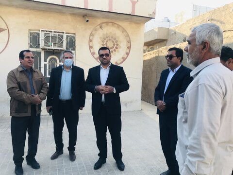 دیّر| دیدار معاون سیاسی امنیتی استاندار و  سرپرست بهزیستی استان بوشهر با خانواده دارای سه فرزند معلول