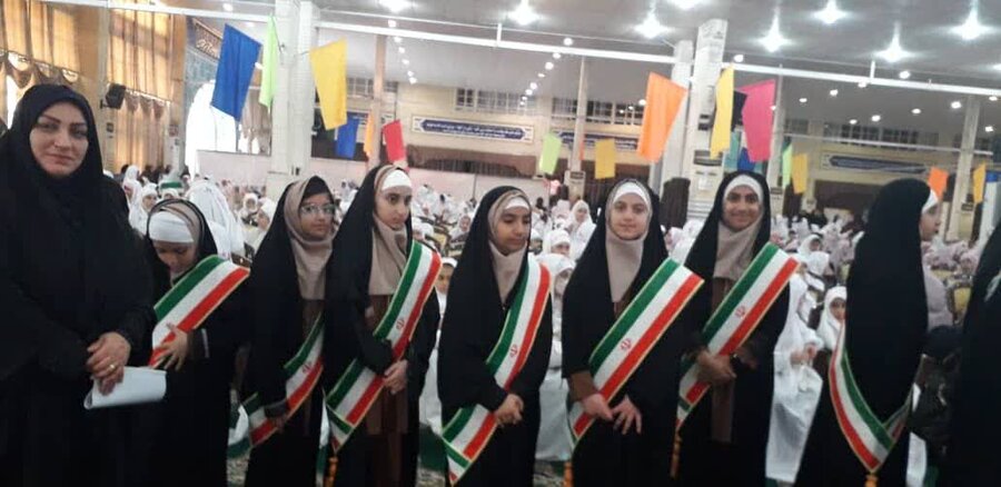 برگزاری جشن تکلیف دانش‌آموز دختر بوشهری تحت پوشش بهزیستی شهرستان بوشهر