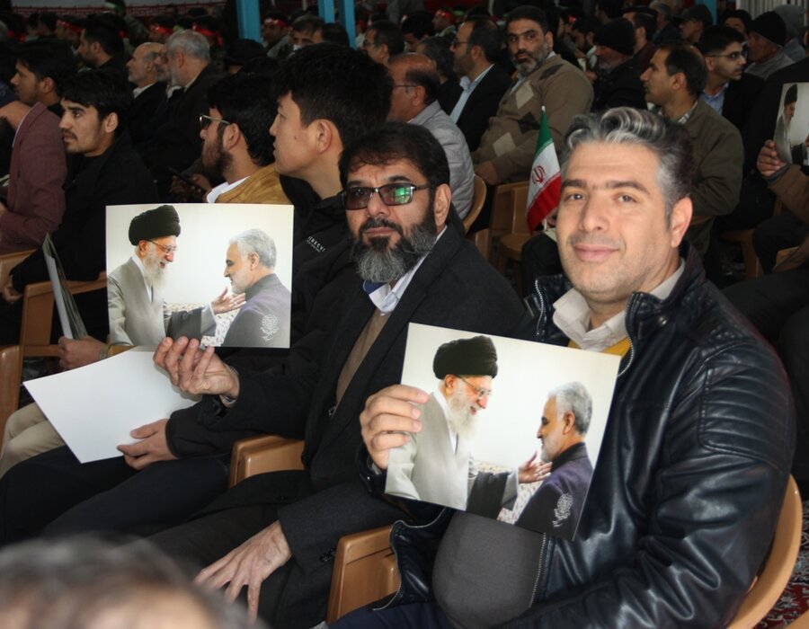 حضور مدیر کل و کارکنان بهزیستی استان اصفهان در گلستان شهدا