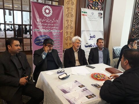 دردومین روز از دهه پرفروغ فجر انجام شد:برگزاری میز ارتباطات مردمی به مناسبت ایام الله دهه فجر در استان فارس