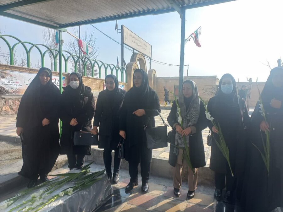 گلباران گلزار شهدای شهرستان کامیاران