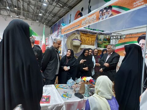 شهرستان بوشهر| بازدید سرپرست بهزیستی استان بوشهر از نمایشگاه دست آوردهای زنان سرپرست خانوار و توانخواهان تحت پوشش بهزیستی