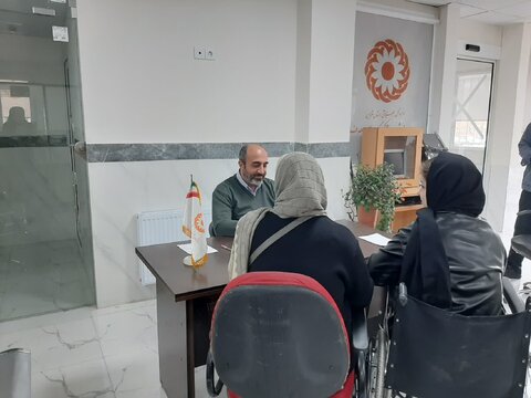 برپایی میز خدمت با رویکرد رسیدگی به شکایات و حل مشکلات مردمی در بهزیستی استان قزوین