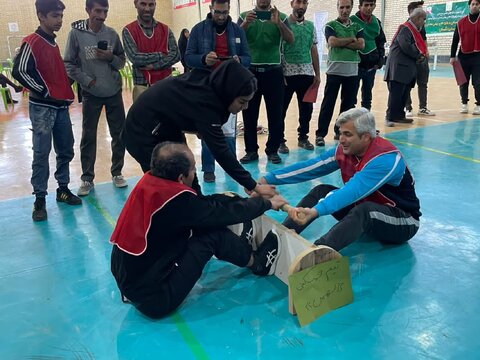 تنگستان| بازیهای بومی و محلی روستایی با حضور معلولین در شهر دلوار شهرستان تنگستان برگزار شد