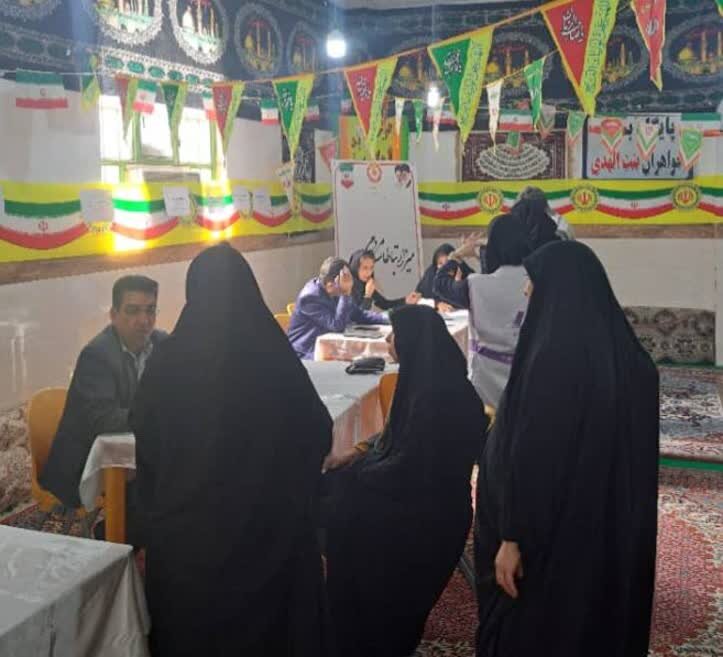 برگزاری سومین «میز خدمت» محلات کم برخوردار بهزیستی شهرستان بوشهر در محله کم برخوردار تنگک 1 در دهه فجر
