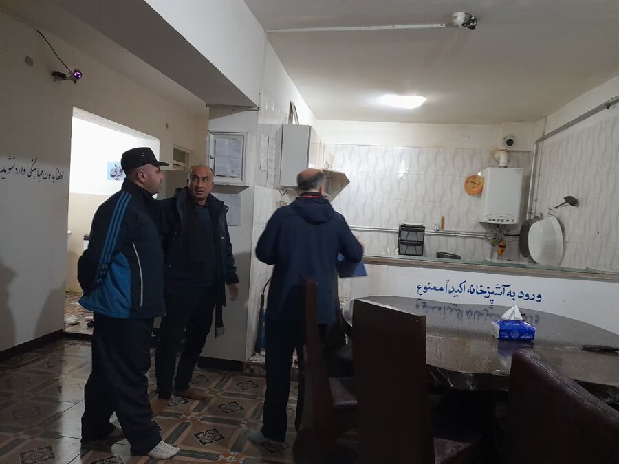 مریوان/ بازدید شبانه از مراکز ترک اعتیاد و مرکز بیماران روانی
 