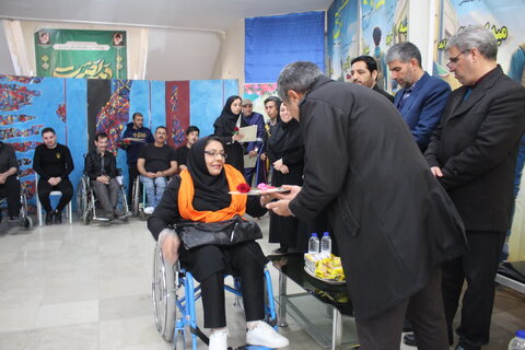 گزارش تصویری| مدیرکل بهزیستی استان البرز گروه هنری تئاتر معلولین نظرآباد دیدار کرد