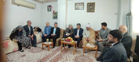 آستانه | دیدار سرپرست بهزیستی گیلان با خانواده شهید "مصطفی میرحسینی" در شهرستان آستانه اشرفیه