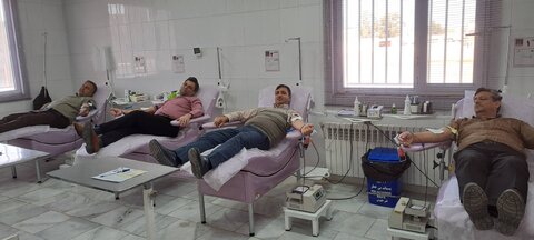 فردوس | اهداء خون توسط کارکنان بهزیستی در ایام الله دهه مبارک فجر